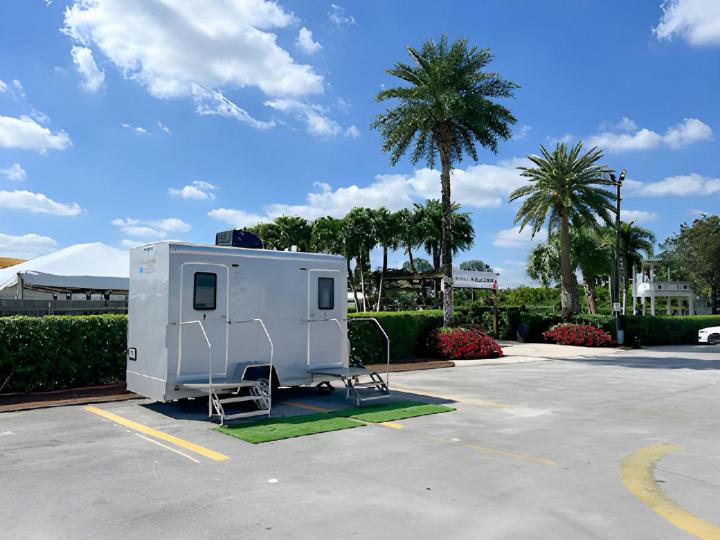 Baño Portátil Pequeño Miami