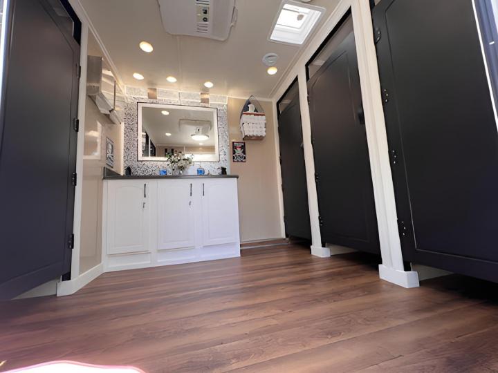 Luxury Portable Restrooms, Kendall