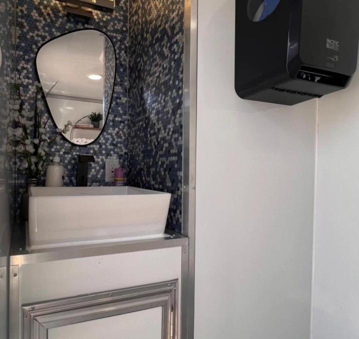 Baño Portátil Pequeño Miami