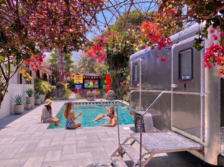 luxury portable restroom trailer backyard pool party.jpg